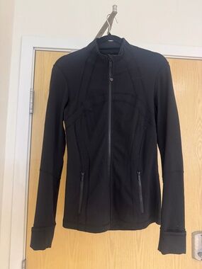 LULULEMON DEFINE JACKET - SIZE 8 (Black)